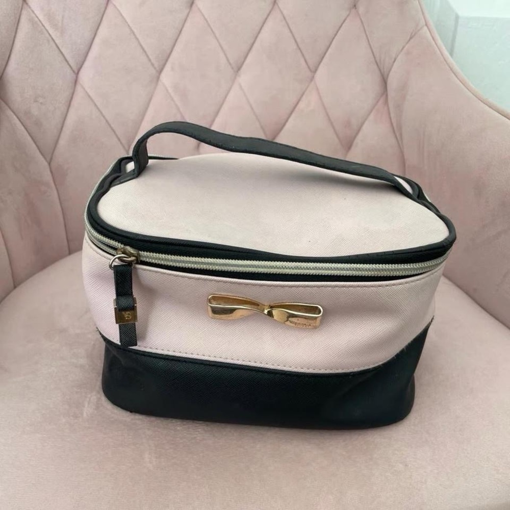 Victorias Secret Light Pink/Black Faux Leather Make Up Rectangular Cosmetics Bag